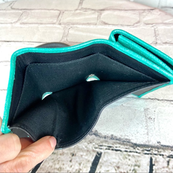 Balenciaga compact Wallet or wristlet in pearlescent green w/ bracelet keychain - Picture 5 of 15